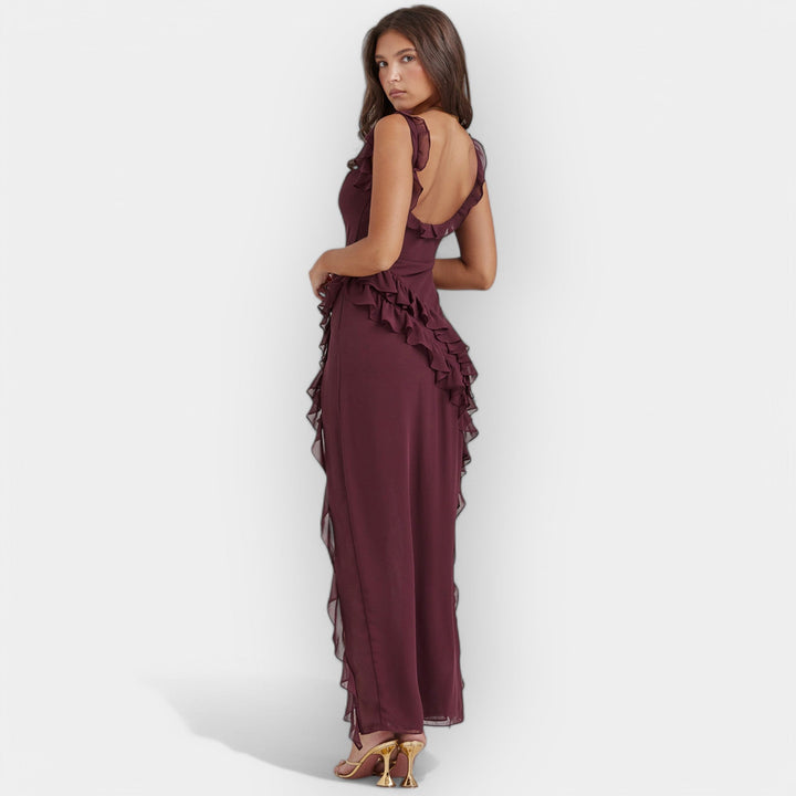 Vestido Fluido con Abertura y Volantes Elegantes