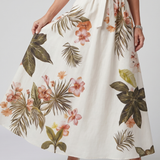 Almudena | Vestido Maxi Con Panel Botánico y Cuello Halter Drapado