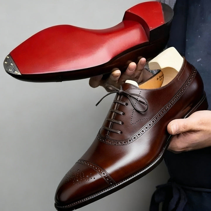 Nicolás Zapato Ejecutivo de Punta – Autoridad Silenciosa. Máximo Impacto.