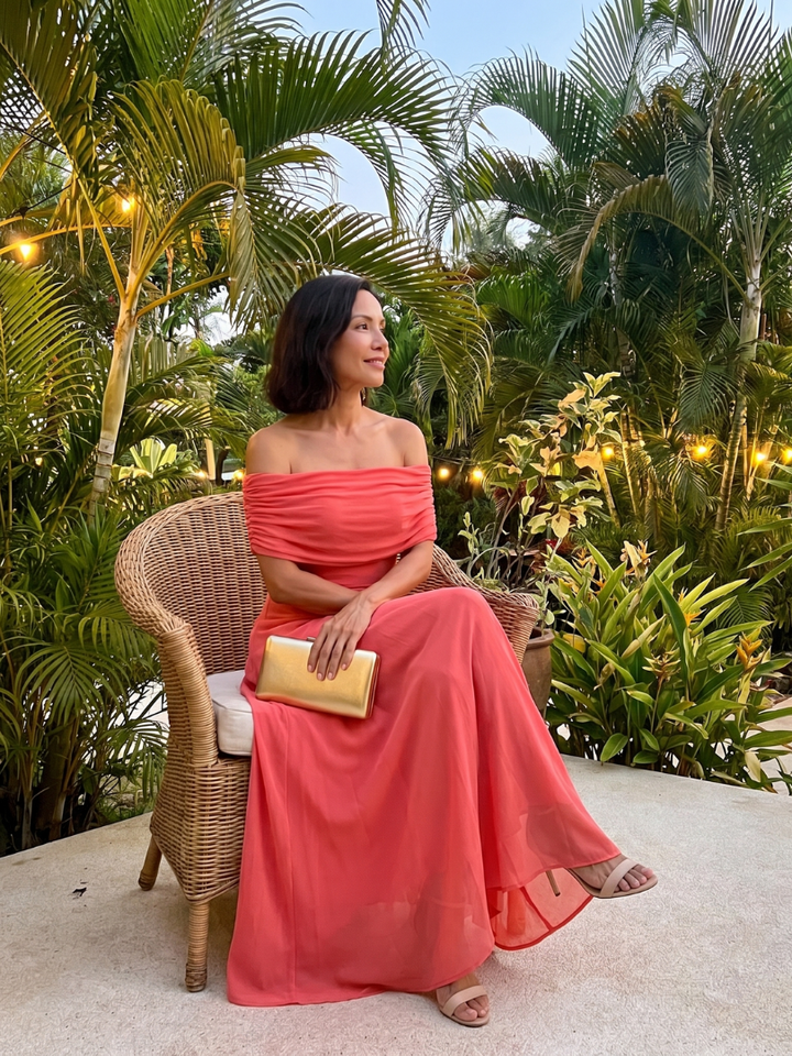 Eugenia | Vestido Midi Drapado con Hombros Descubiertos