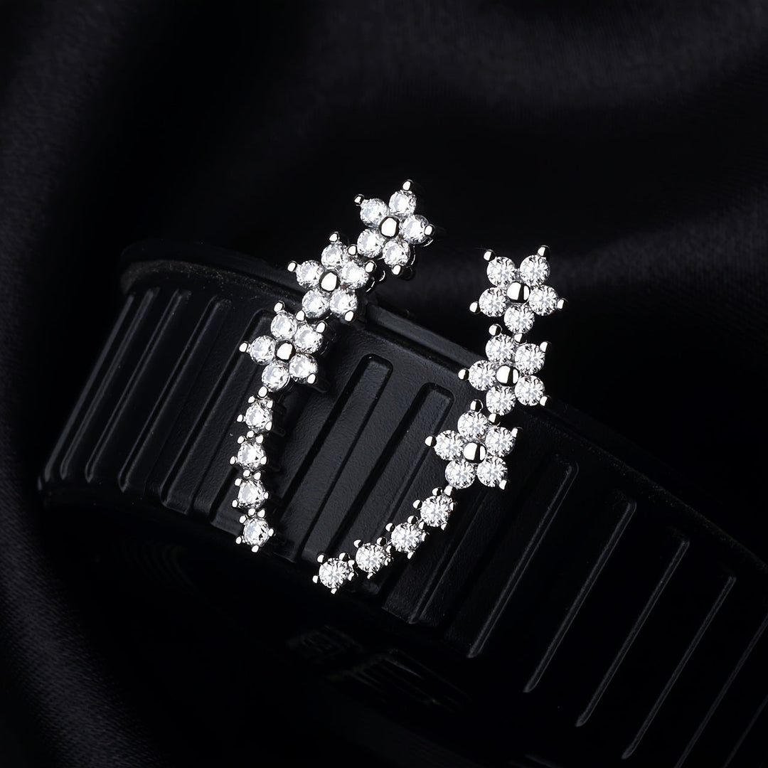 Valeria™ – Pendientes Trepadores de Brillo Floral