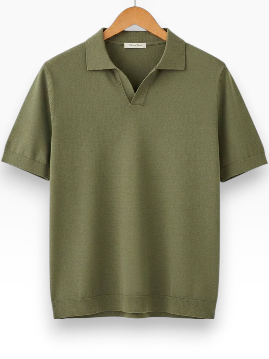 Levi — Polo Refinado de Estilo Contemporáneo