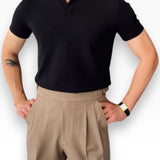 Levi — Polo Refinado con Estilo Contemporáneo