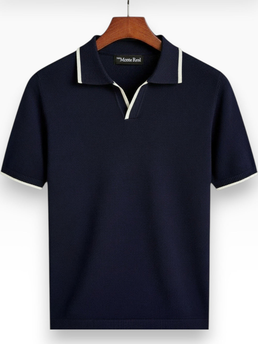 Levi — Polo Refinado con Estilo Contemporáneo