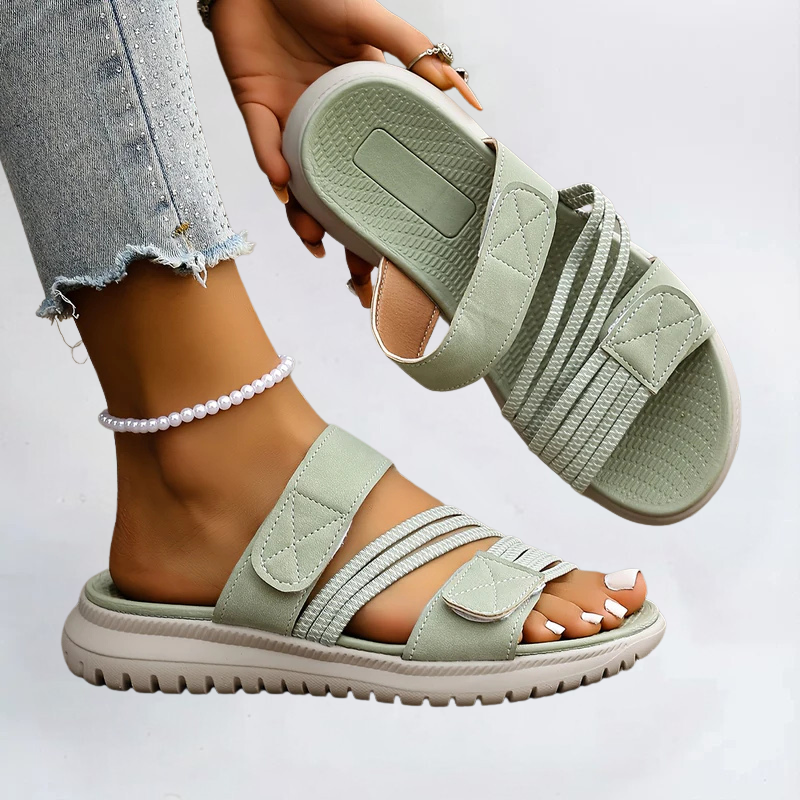 Sandalia deportiva plana para mujer