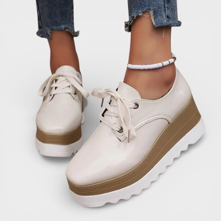Petra | Zapatillas con plataforma y suela blanda