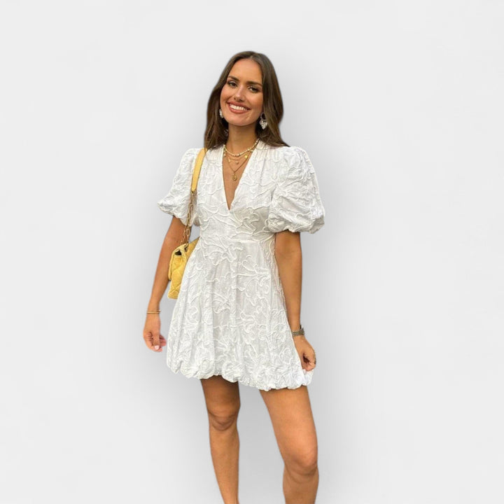 Vestido Blanco Fluido Elegante de Verano