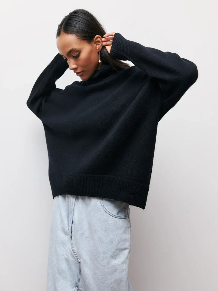 ALYSSA™ - Chic Turtleneck Sweater