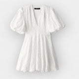 Vestido Blanco Fluido Elegante de Verano