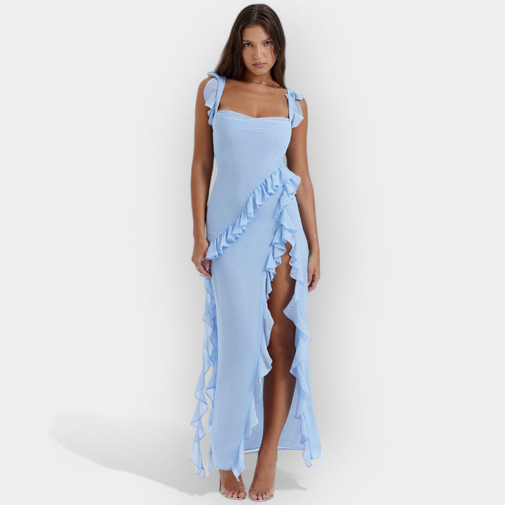 Vestido Fluido con Abertura y Volantes Elegantes