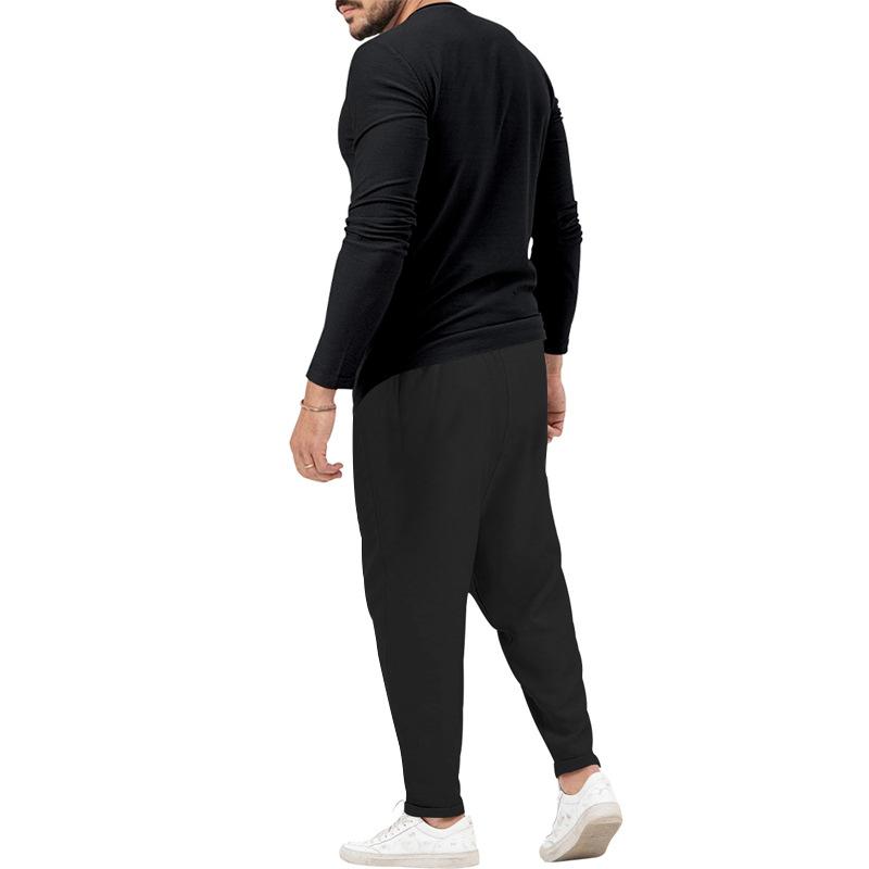 Conjunto informal de camiseta Henley de manga larga y pantalón para hombre.