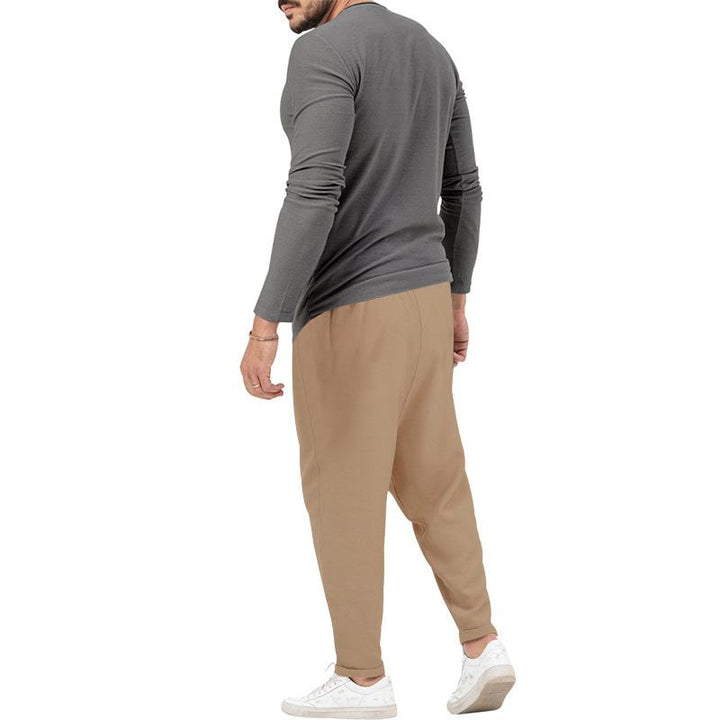 Conjunto informal de camiseta Henley de manga larga y pantalón para hombre.