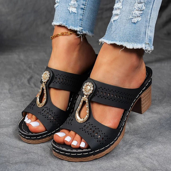 Sandalia de tacón cómoda con detalle brillante para mujer