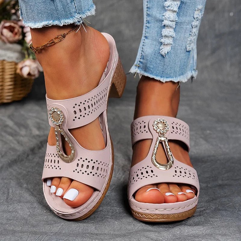 Sandalia de tacón cómoda con detalle brillante para mujer